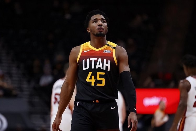 键比赛中的 键比赛中的