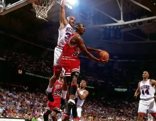 把目光投向 把目光投向