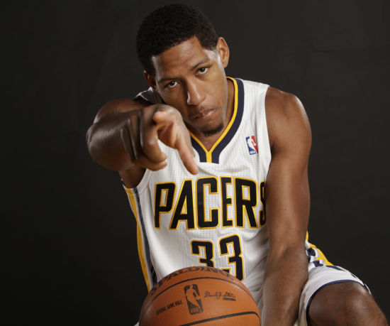 因素也在默 因素也在默